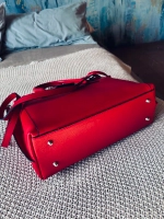 Женская форматная сумка из натуральной толстой кожи цвета красный рубин
