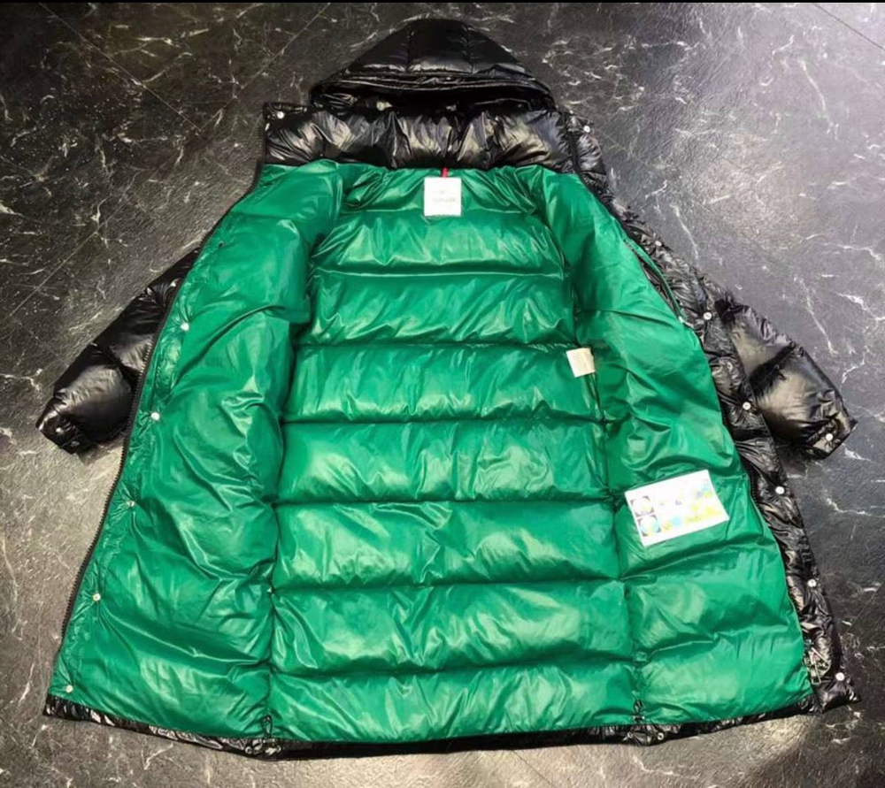 Пуховик Moncler