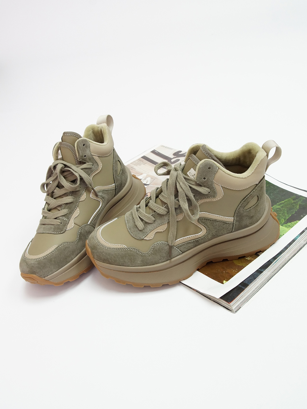 Кроссовки женские демисезонные