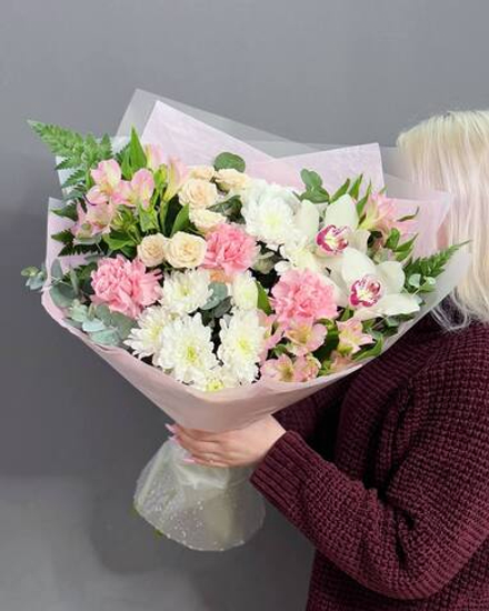 Авторский букет в розовой гамме