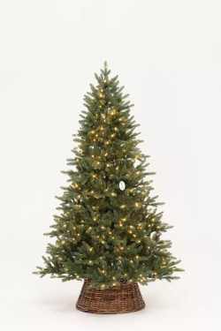 Искусственная елка Никольская 240 см., 100% литая хвоя, 600 теплых белых Led ламп, ЕлкиТорг (68240)