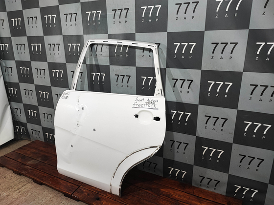 Дверь задняя левая Seat Altea Freetrack 04-15 Б/У Оригинал 5P0833311