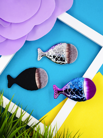 Кисть рыбка маленькая серебро (82*46)