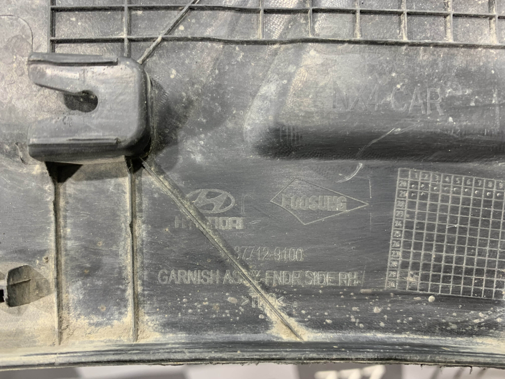 Накладка крыла переднего правого Hyundai Tucson 4 (NX4) 20-нв Б/У Оригинал 877129100