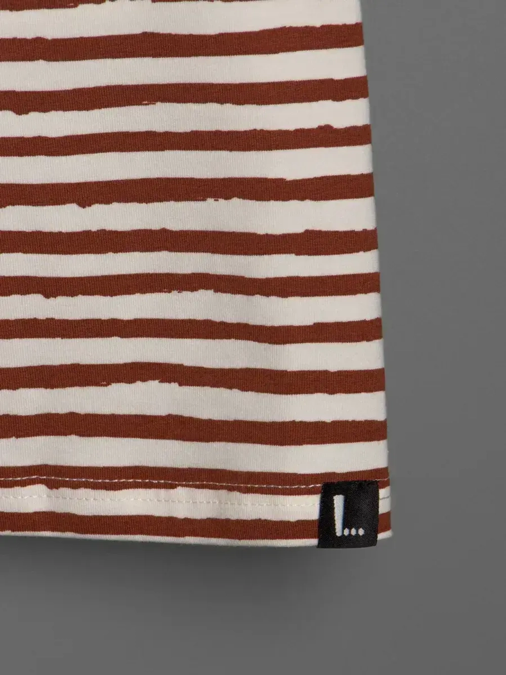 Летний костюм для девочки в полоску с велосипедками