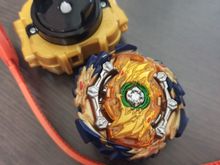 Волчок и лаунчер Wizard Fafnir Ratchet Rise Sen B139 от Takara Tomy