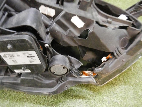 Битая Фара левая VW Passat B8 (2014-2020) LED