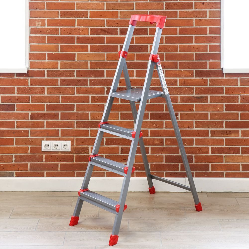 Стремянка 4 ступ, 150 кг, с широк ступ, 0.84 м до платформы, Nika, ННСУ4