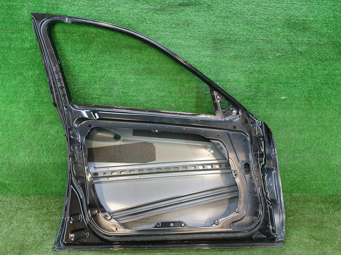 Дверь передняя левая Mercedes E W212 (2009-2016)