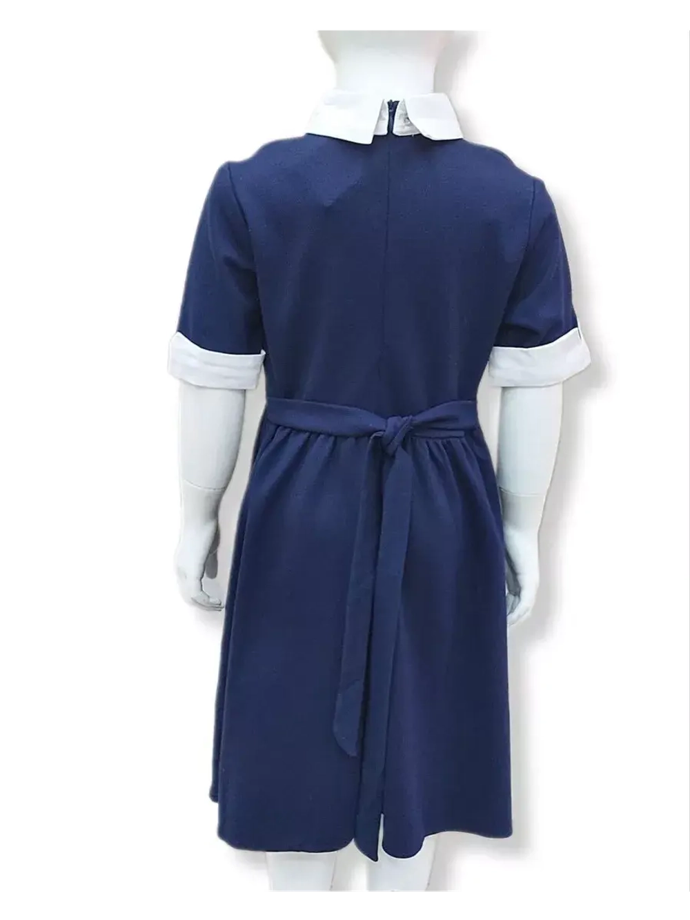 Школьное платье для худенькой девочки.