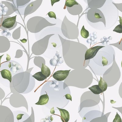 Белые ягоды на серой зелени