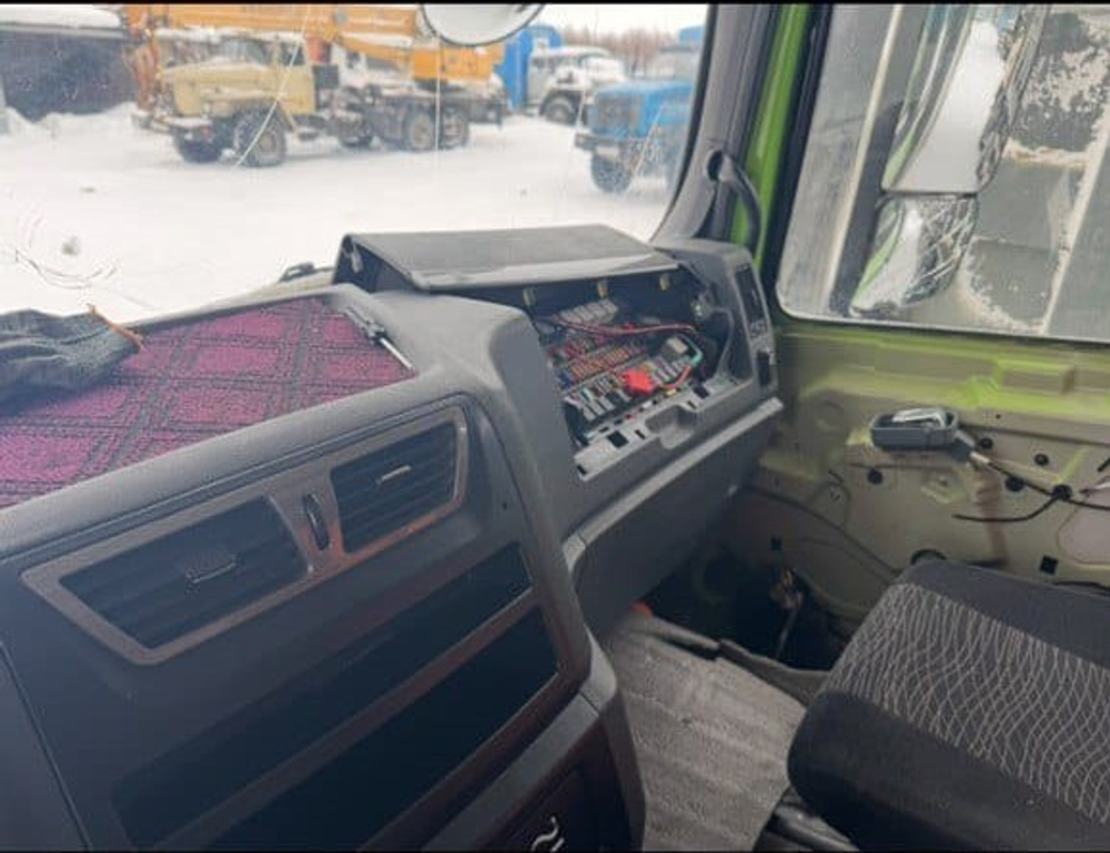 Shacman (Shaanxi) SX* 8x4 Самосвал SX33186T366 (Дизельный, 11,6 л, 369 л.с., МТ)