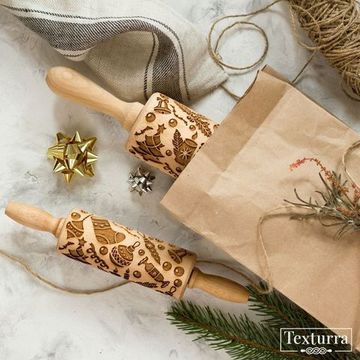 Малая скалка с узором Рождественские венки и падуб