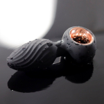 Черная анальная пробка с вибрацией, вращением и пультом ДУ (Цвет: черный)