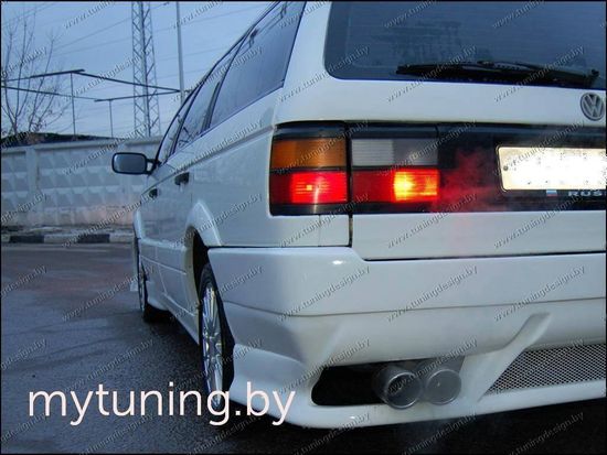 Бампер задний Rieger  для VW Passat B3