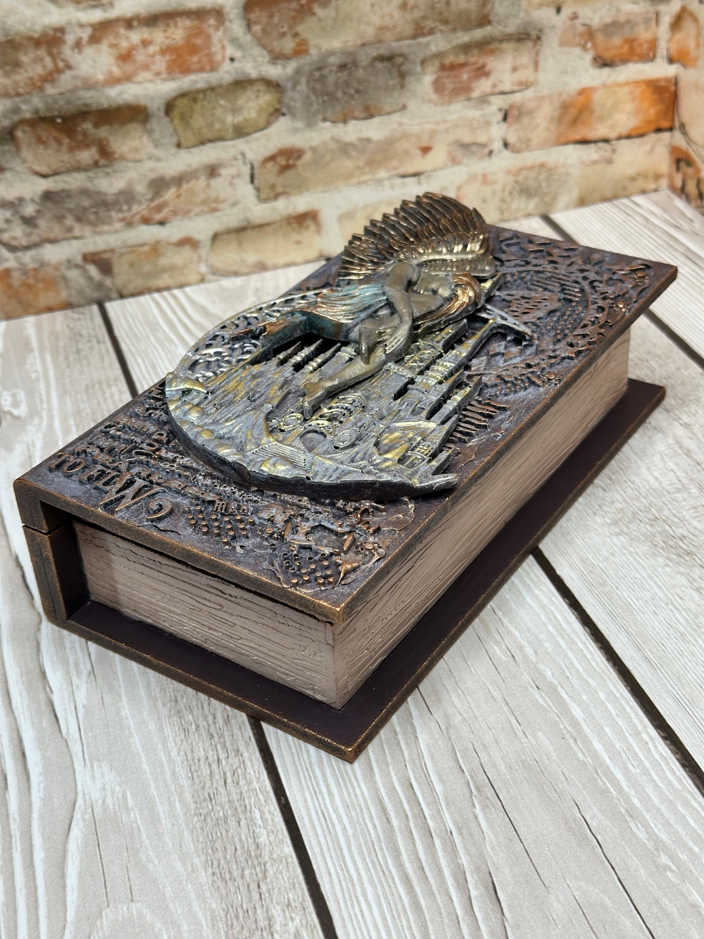 Шкатулка-книга "Грустный ангел"