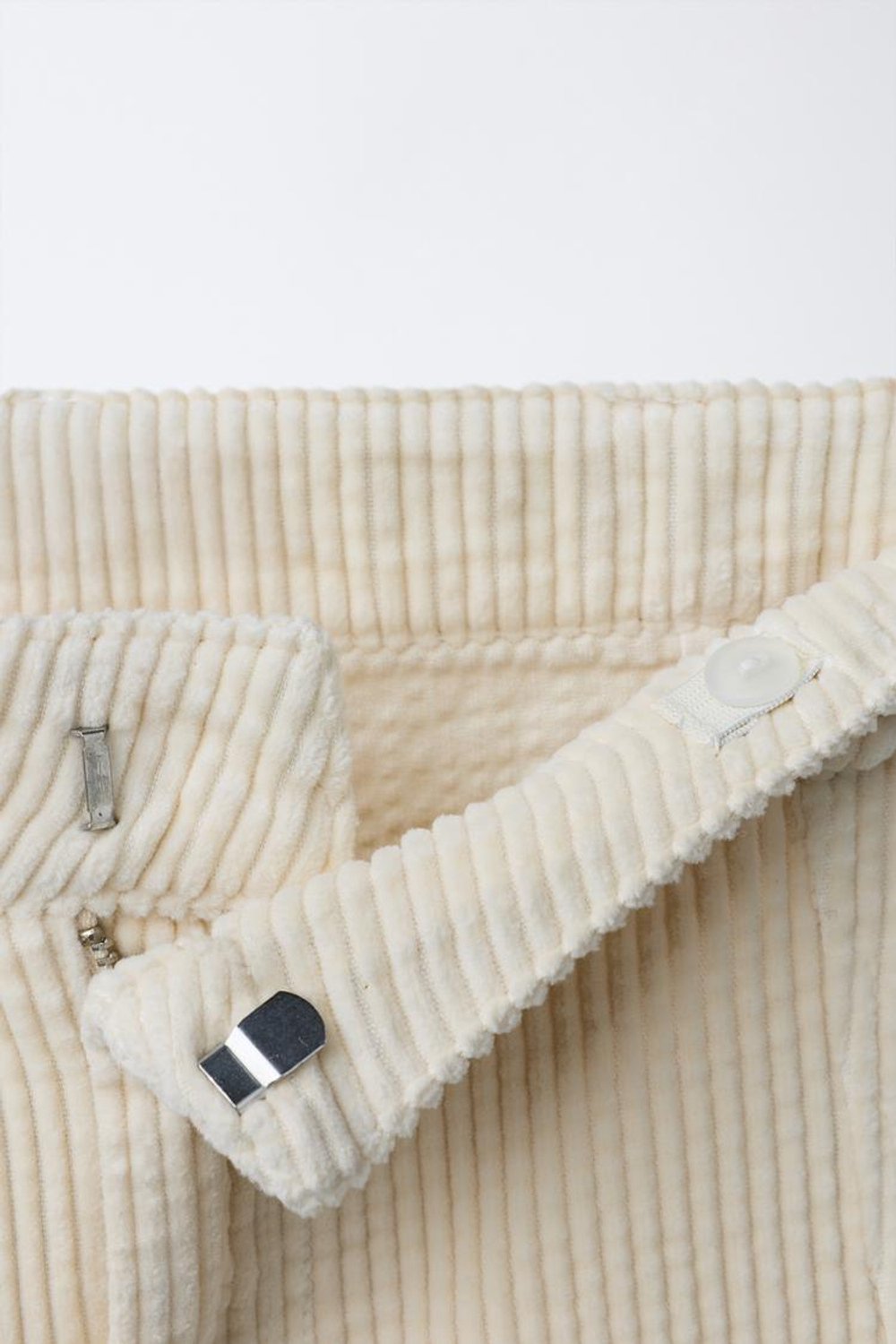 ZARA ВЕЛЬВЕТОВЫЕ БРЮКИ BARREL, СВЕТЛО-БЕЖЕВЫЙ