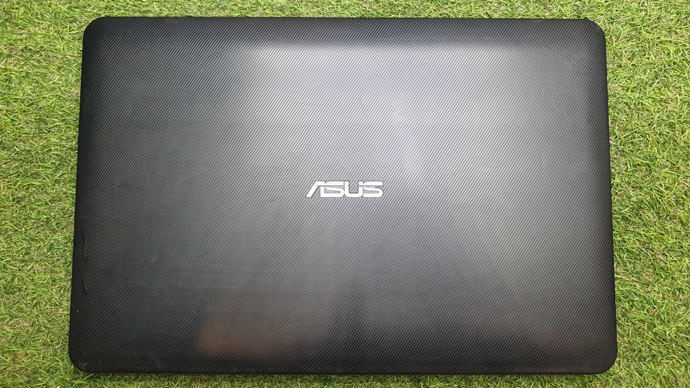 Ноутбук ASUS i3-5/4Gb/920M 1Gb