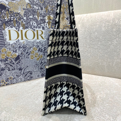 Christian Dior Book Tote 36 cm