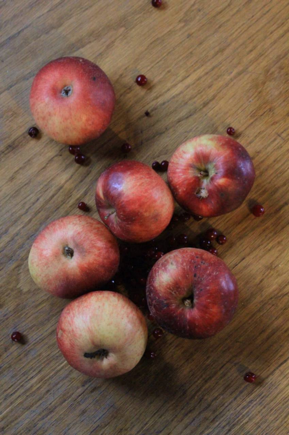 Яблоки сезонные