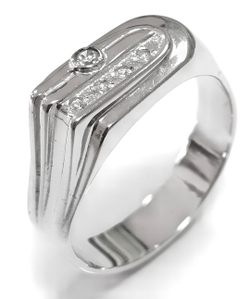 Ювелирное кольцо из серебра