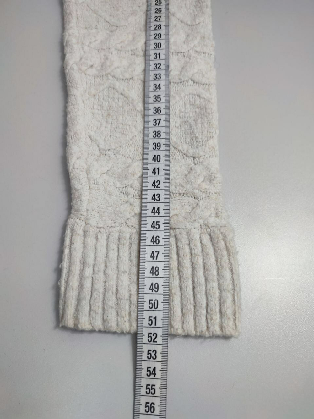 Свитер H&M светлый 42 размер