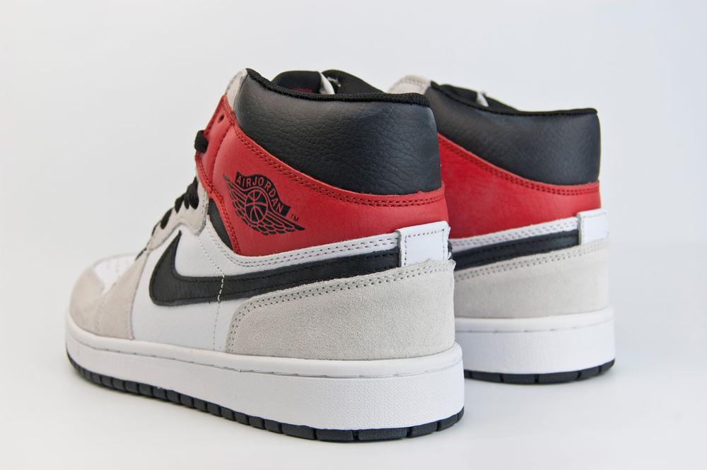 Кроссовки Nike Air Jordan 1 Wmns White / Black / Red