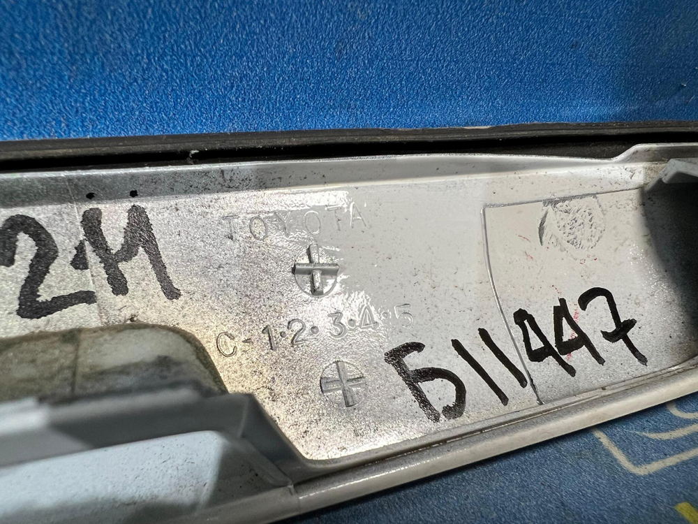 Ручка двери багажника TOYOTA CALDINA 1997-1999