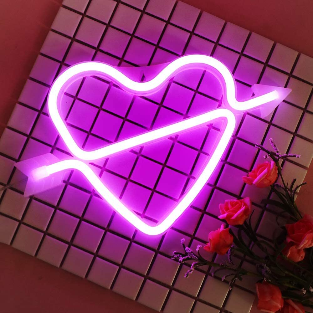 Световая фигура "Сердце со стрелой" розовое 18х28 см
