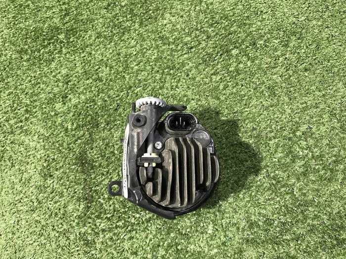 ПТФ левая Toyota Camry XV50 XV70 (2017-2021) LED