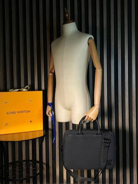 Портфель Louis Vuitton