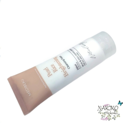Пенка для умывания с экстрактом жемчуга и риса для сияния кожи MEDIBEAU Pearl Rice Brightening Cleasing Form, 200 мл.