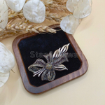 Брошь" Перо с бантом"