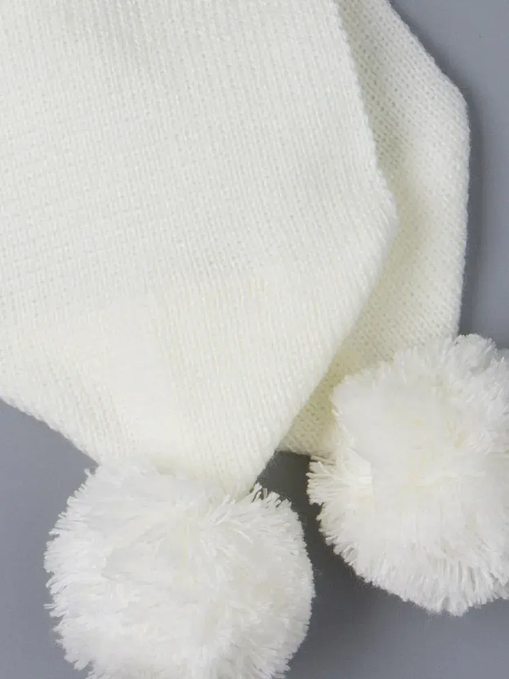 Шарф зимний вязаный с помпонами для детей