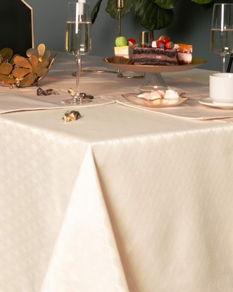 Скатерть 140х180 Sofi De MarkO Катрин кремовая
