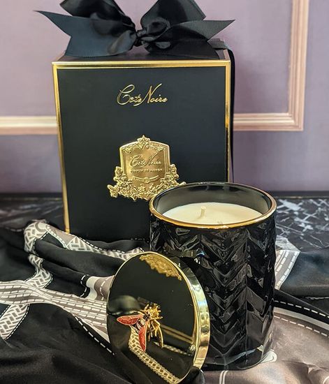 Большая черная свеча "ёлочка" с золотой пчелой и платком, Cote Noire
