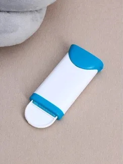 Щётка для удаления шерсти и волос с одежды и мебели, 13,5×6×3 см, цвет синий