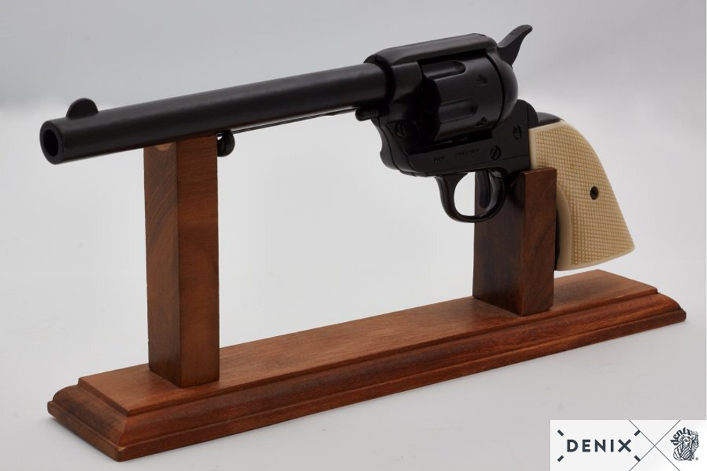 Револьвер Colt Peacemaker калибр .45, 7,5' США 1873 г., рукоять "под кость", Denix