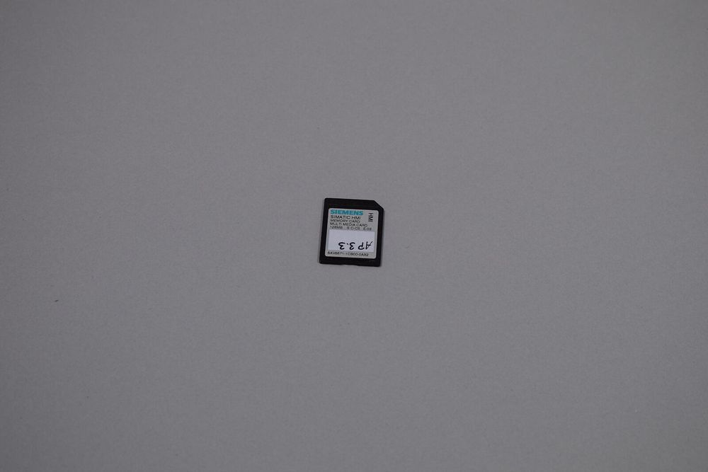 SIEMENS 6AV6671-1CB00-0AX2