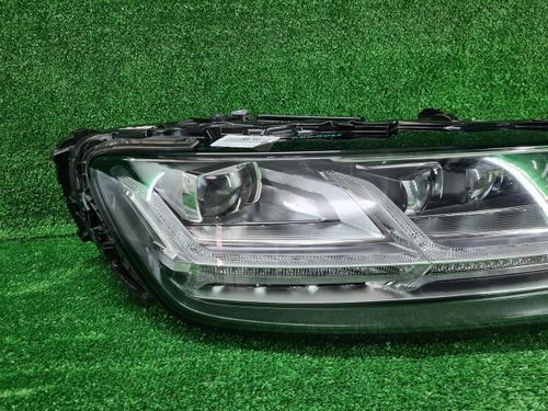 Фара правая Audi Q7 2 (2015-2019) LED