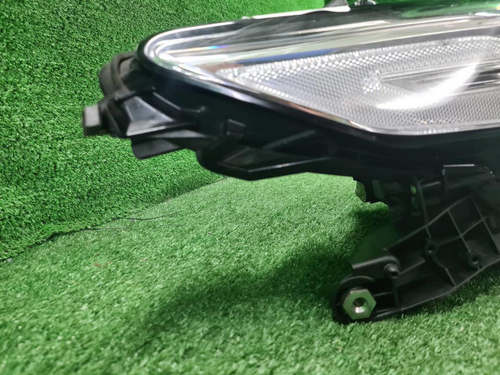 Фара правая Toyota Camry xv70 (2020-н.в.) LED