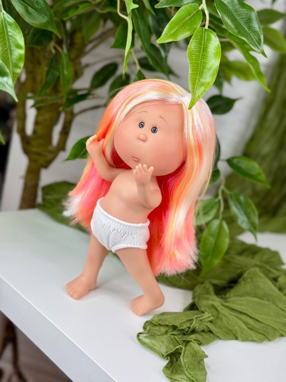 Кукла Nines виниловая 23см Little Mia без одежды (3199W29)