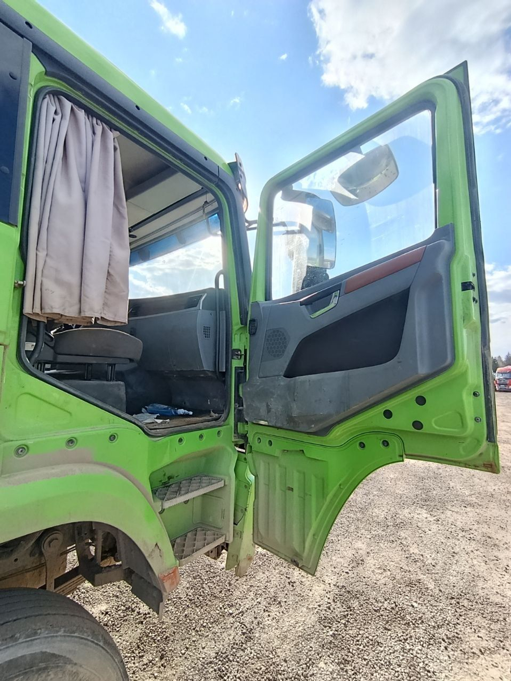 Shacman (Shaanxi) SX* 8x4 Самосвал SX33186T366 (Дизельный, 12,5 л, 550 л.с., МТ)