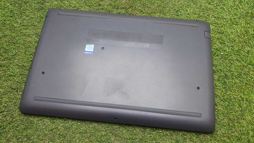 Ноутбук HP i3-7/8Gb/250 G7 6BP31EA /Windows 10