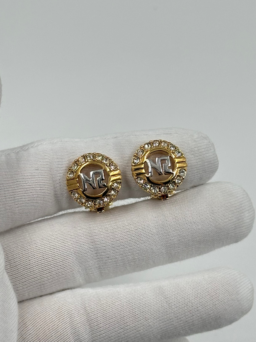 Клипсы с кристаллами Nina Ricci