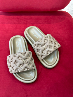 Louis Vuitton Pool Pillow Flat Comfort Mule