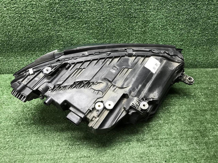 Фара левая Mercedes S W223 (20-нв) Digital Light