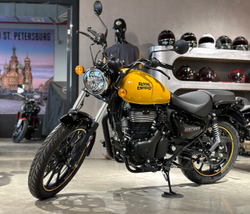 Royal Enfield Meteor 350 Fireball Yellow