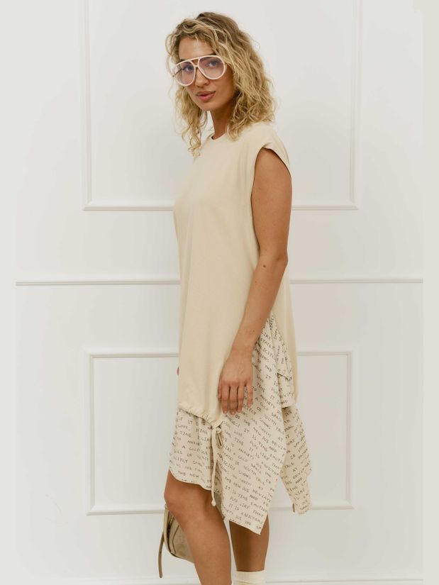 Платье с воланами буквы, бежевый