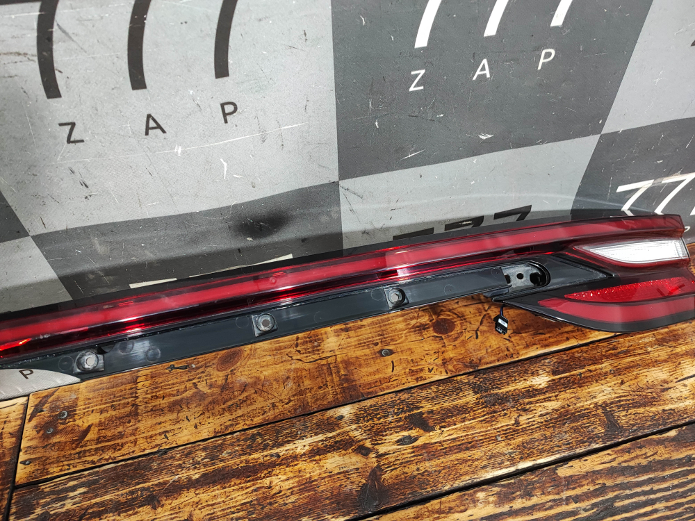 Фонарь задний центральный Exeed TXL 20-нв Б/У Оригинал 605000048AAASR